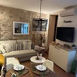 Casa Lora
